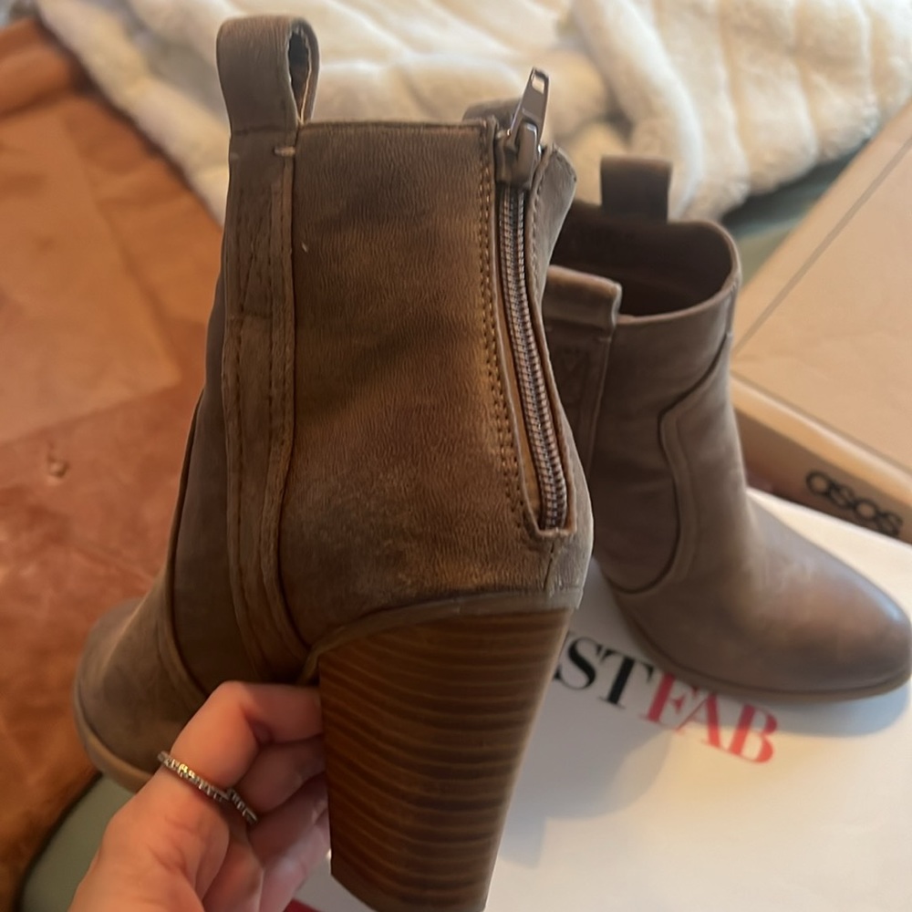 Justfab boots - Picture 2 of 3